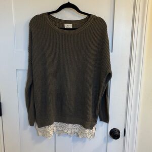 Vintage style sweater with lace details